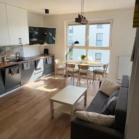 شقة Navy Blue غدينيا