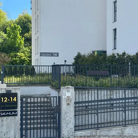 Navy Blue شقة غدينيا