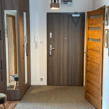 Navy Blue غدينيا